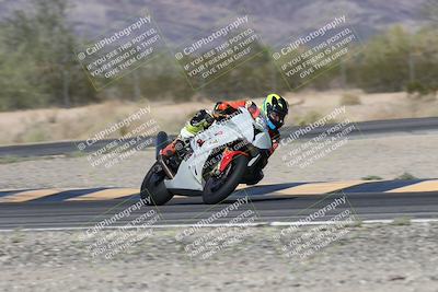 media/Oct-30-2025-Racers Edge (Thu) [[dabbdaf680]]/3-B Group/Session 5 (Turn 6)/